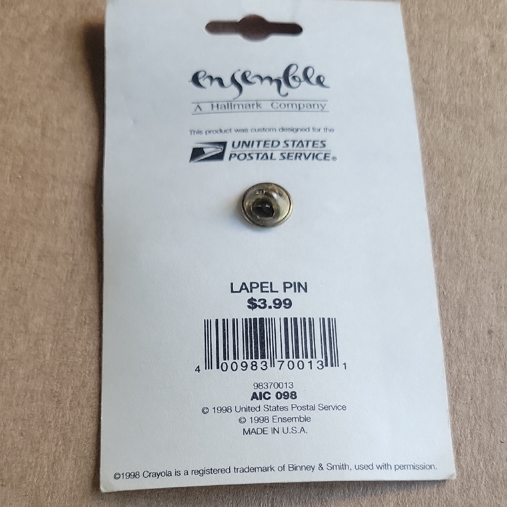 Crayola Gold Medal Crayon Box Pin - Picture 3 of 3